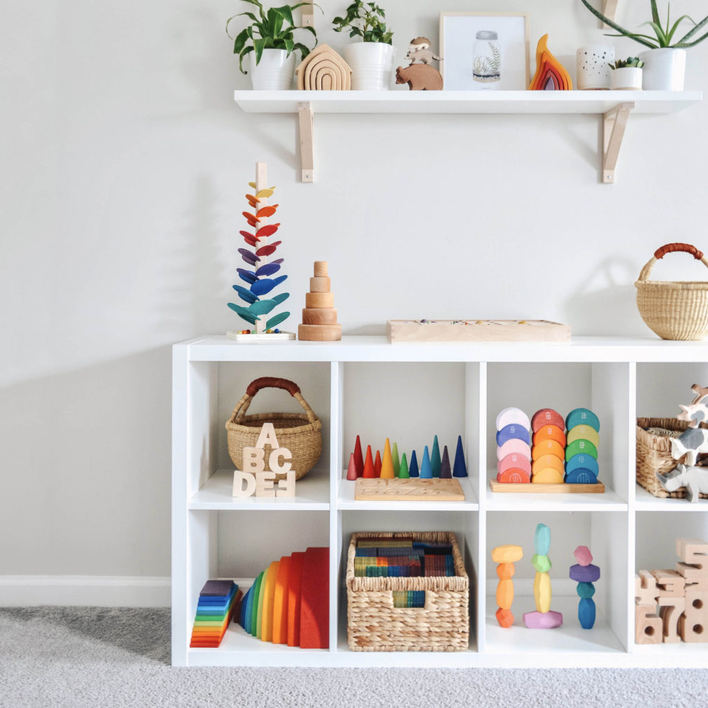 RENTING MONTESSORI AND WALDORF TOYS! Sustainable and Clutter-free Toy  Rotations
